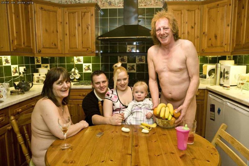What Was Going on There? -15 Families Who Are Closer Than They Should Be