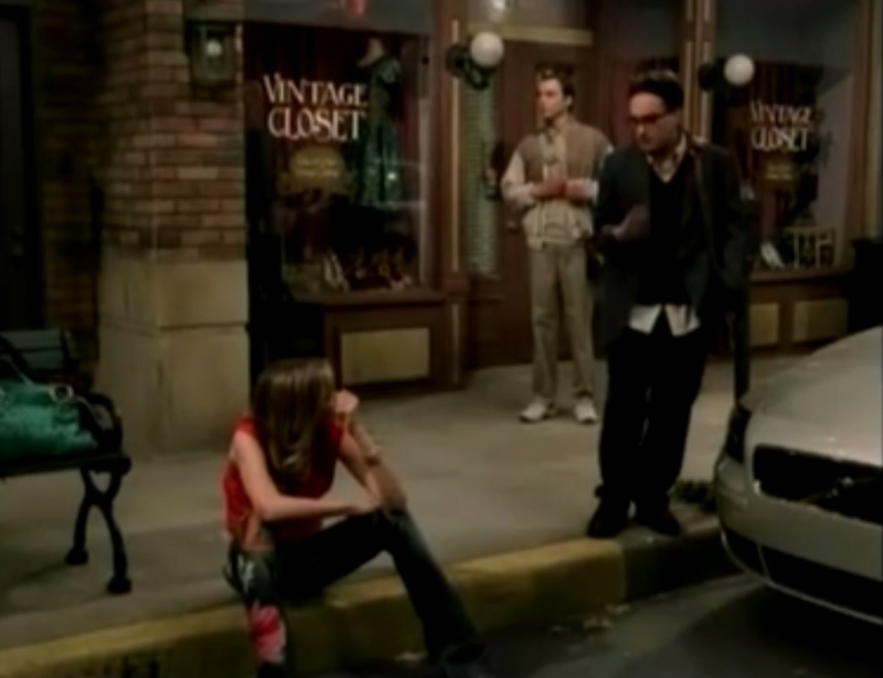 Katie meets guys-The Big Bang Theory Unaired Pilot Episode