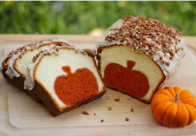 Pumpkin Pound Cake-15 Funniest Halloween Recipe Fails