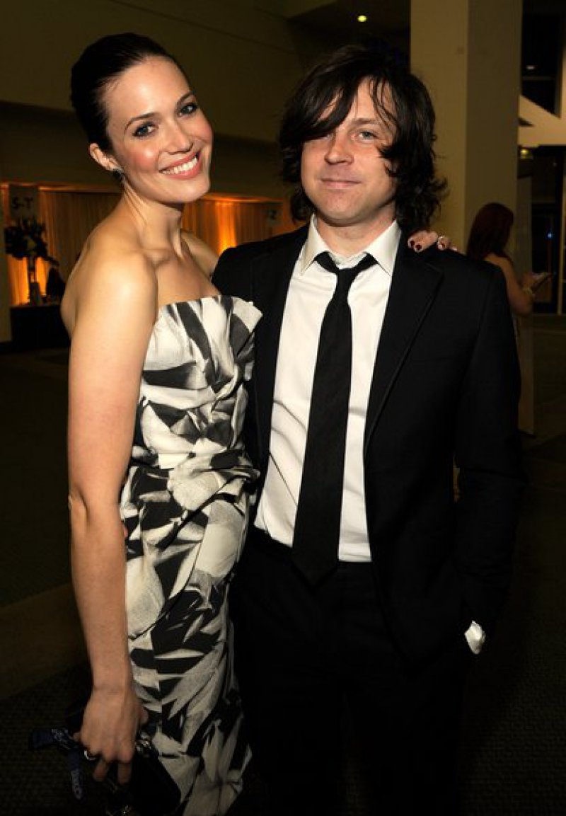 Mandy Moore & Ryan Adams-15 Surprising Celebrity Divorces In 2015