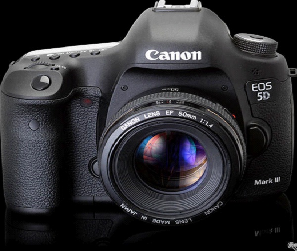 Canon EOS 5D Mark III-Best DSLR Cameras To Buy