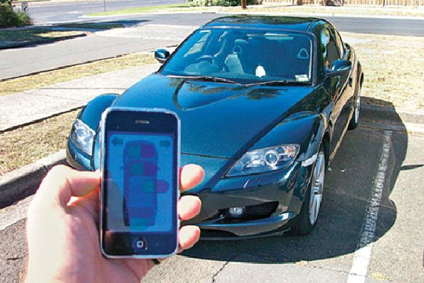 Remote Control Real Size Car-Cool IPhone Modifications