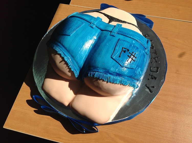 Just a bit showing-Sexiest Cakes Ever