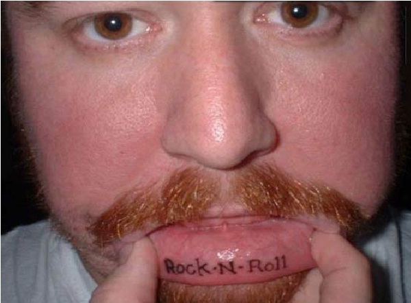 Rock n Roll-15 Worst Lip Tattoos Ever