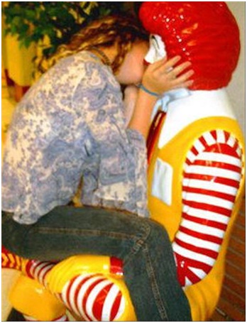 Ronald McDonald Gets More Than Hugs-Sad Reality Of Ronald McDonald
