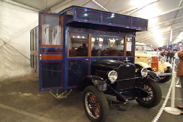 House Car-Coolest Homes Made From Vehicles