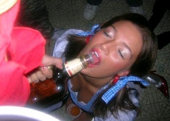 Pour It In There-Best "Girls With Beer" Photos