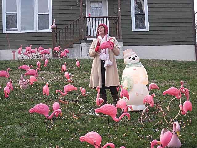 Now Why Didn't We Think Of That?-Strangest Lawn Ornaments