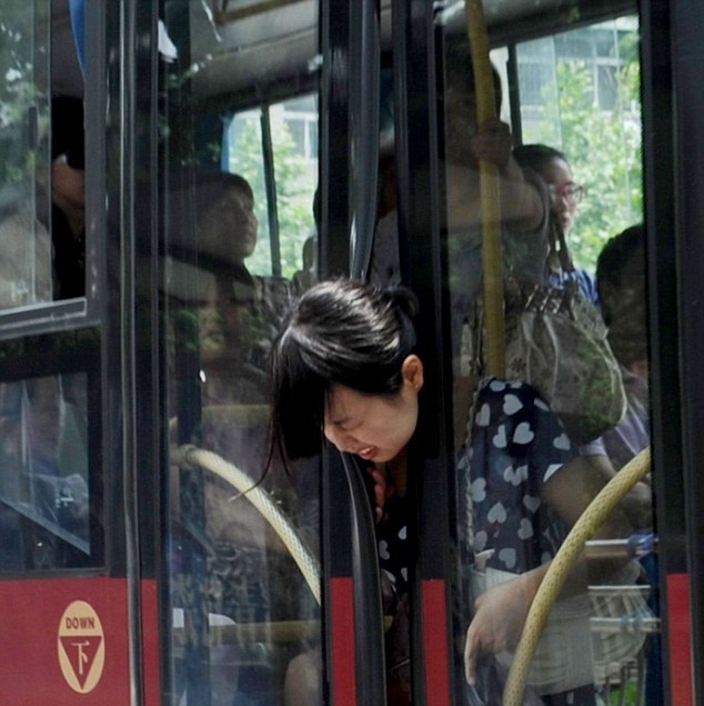 When the Whole World Works Against You, Including Lifeless Buses!-15 Most Awkward Public Transport Pictures