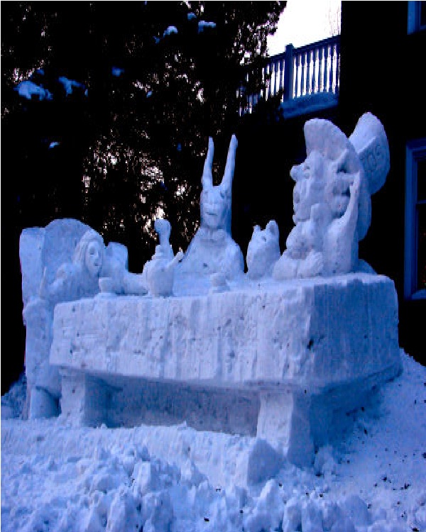 Alice In Wonderland-Disney Snow Sculptures