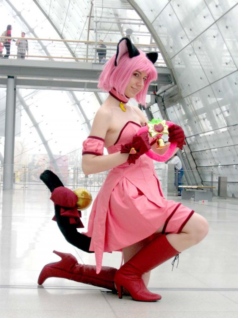 Best Mew Cosplay-12 Amazing Pokemon Cosplays Ever