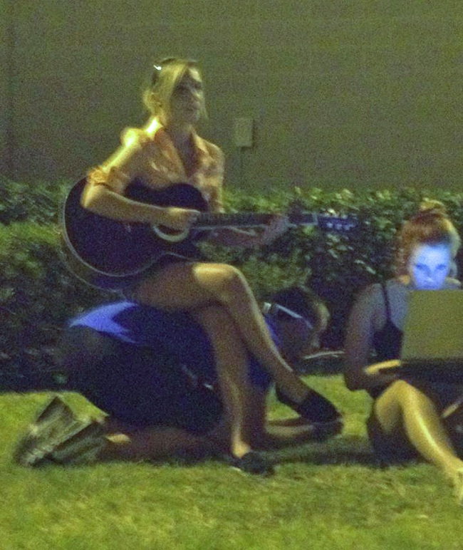 A chair for band practice-24 Guys Who Love Being In Friend Zone