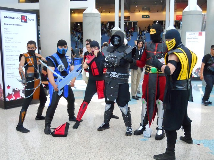 The group-Best Mortal Kombat Cosplays