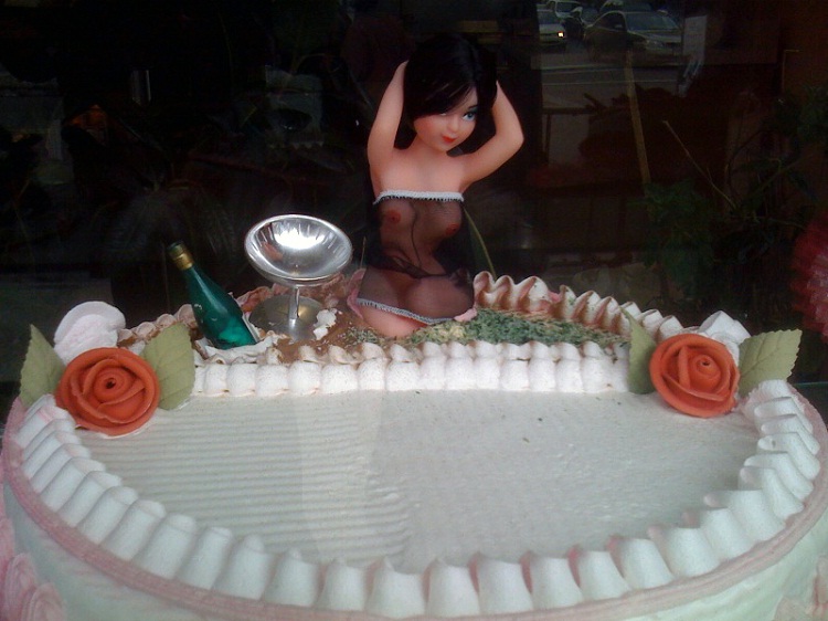 Looking sexy-Sexiest Cakes Ever