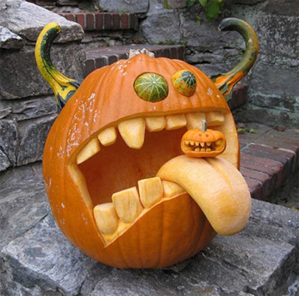 Horny pumpkin-Halloween Pumpkin Carvings