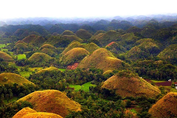 Chocolate Hills-Amazing Landscapes Around The World
