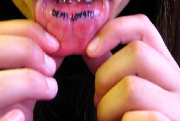 Demi Lovato-15 Worst Lip Tattoos Ever