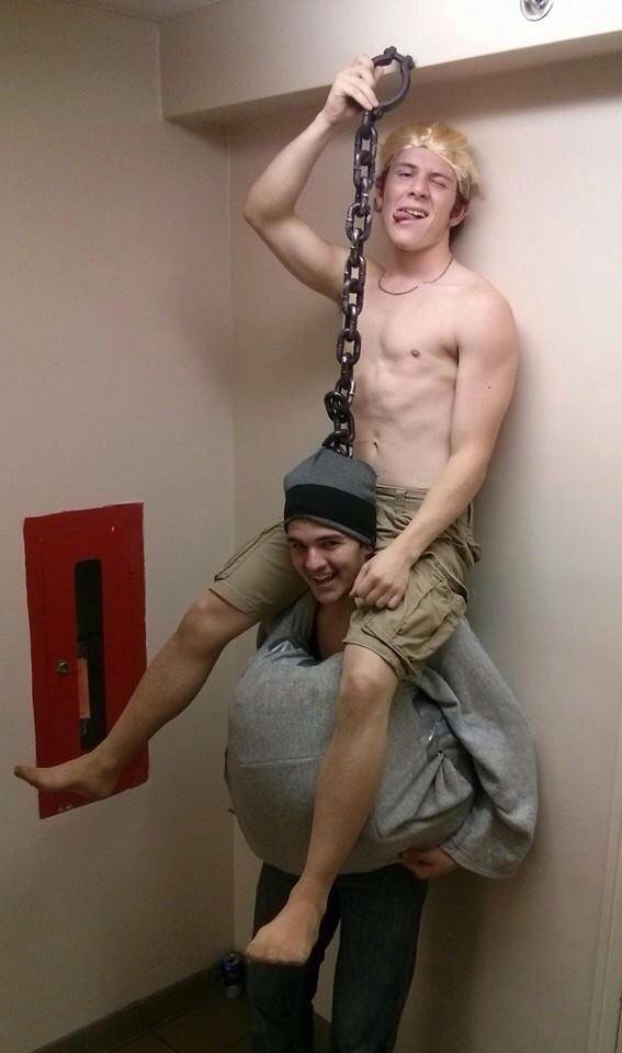 A Team Effort-Guys Who Absolutely Nailed Miley Cyrus's Costumes