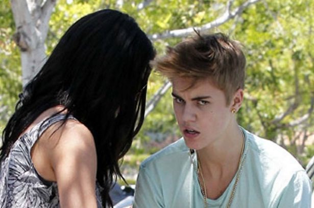 Bad to his staff-Reasons Why Justin Bieber Is A Douchebag