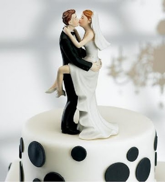 Cake of love-15 Weirdest Wedding Cakes You'll Ever See