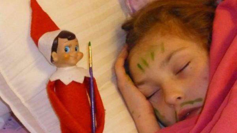 Trolling a Sleeping Girl-15 Hilarious Photos Of The Elf On The Shelf Gone Wrong