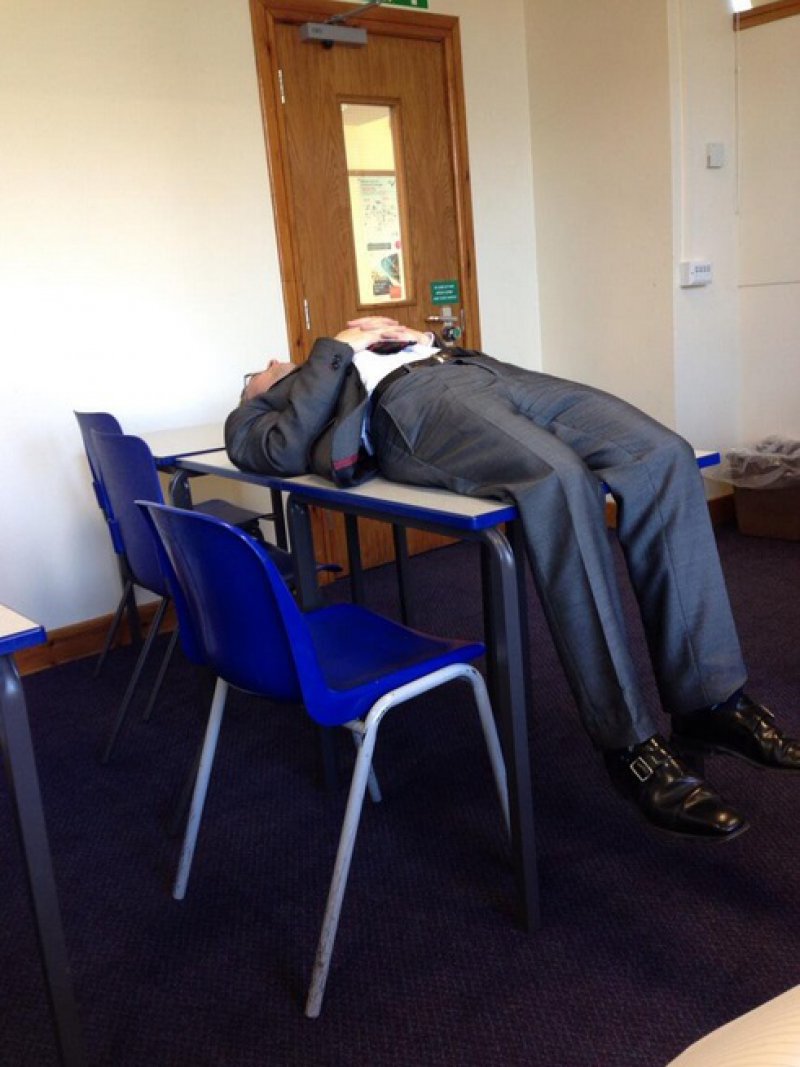 He Gave up-15 Teachers Who Are Tired Of Annoying Students