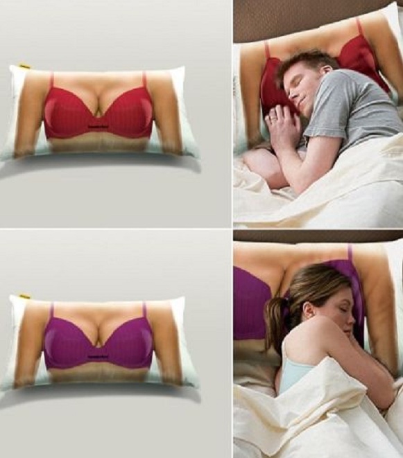 Boobs Bed Sheet-15 Most Insane Bed Sheets That Will Make You Say WTF!