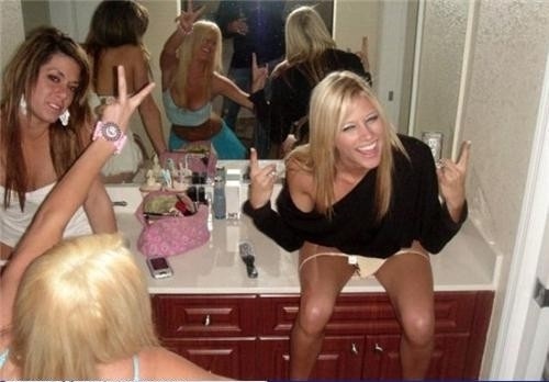 In the sink?-Pics Of Girls Doing Insane Things