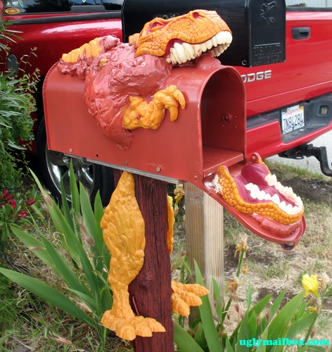 Ugly mailboxes-36 Weirdest Websites On The Internet 