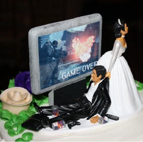 Game Over wedding cake-15 Weirdest Wedding Cakes You'll Ever See