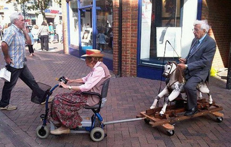 They See me Rollin, They Hatin-15 Amazing Old Couples That Show Love Never Gets Old