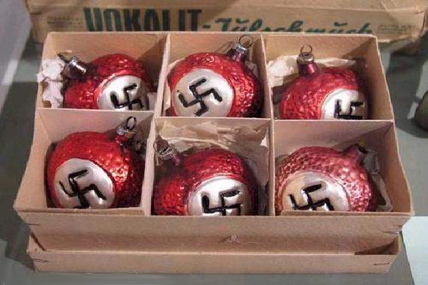 What The Heck?-Worst Christmas Decorations Ever