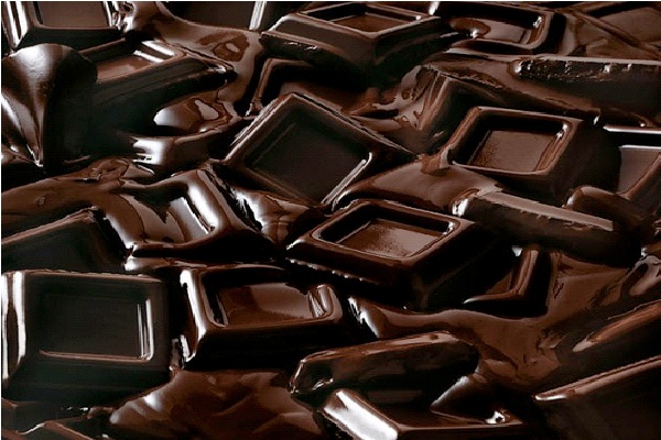Dark Chocolate-Skin Clearing Foods To Eat