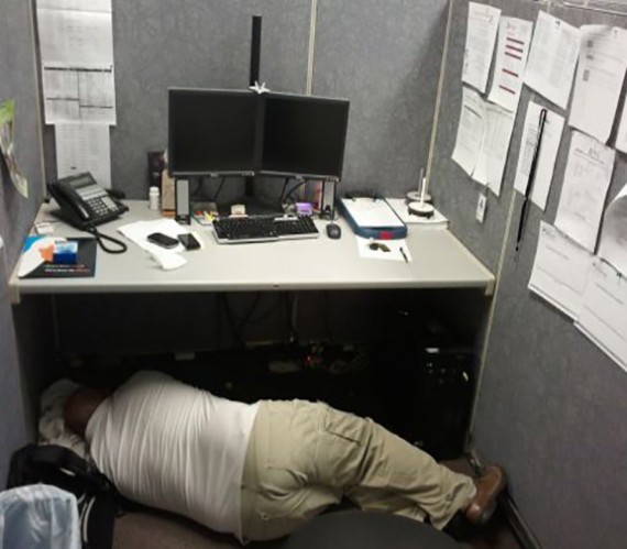 F*ck this S*it, I'm Out!-15 People Who Were Caught Taking A Quick Nap At Work