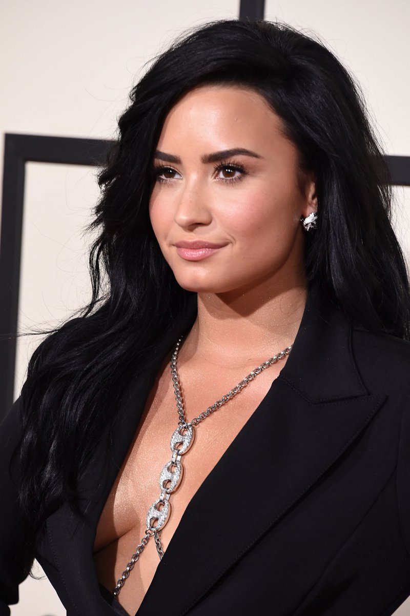 Demi Lovato-15 Popular Disney Channel Stars Then And Now