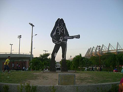 An Iron Statue Of Hers In Her Hometown-15 Things You Don't Know About Shakira