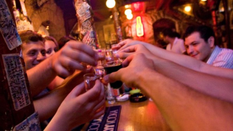 Get Free Booze for the Night -15 Psychological Tricks To Always Get What You Want