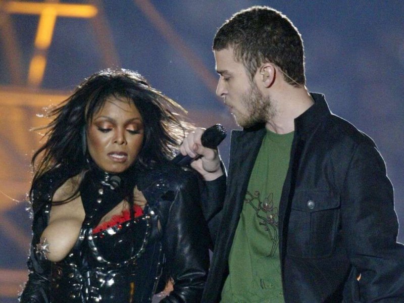 Justin Timberlake and Janet Jackson at the Super Bowl-Top 15 Worst Celebrity Wardrobe Malfunctions