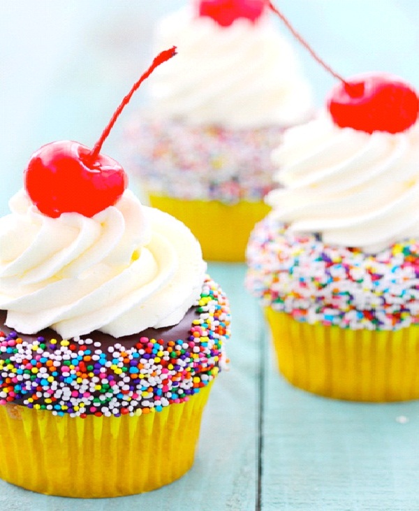 Cupcakes-Best Things To Eat With Milk