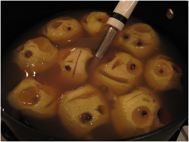 Shrunken Heads In Cider-15 Scary Halloween Dishes That Will Scare The Life Out Of Your Guests