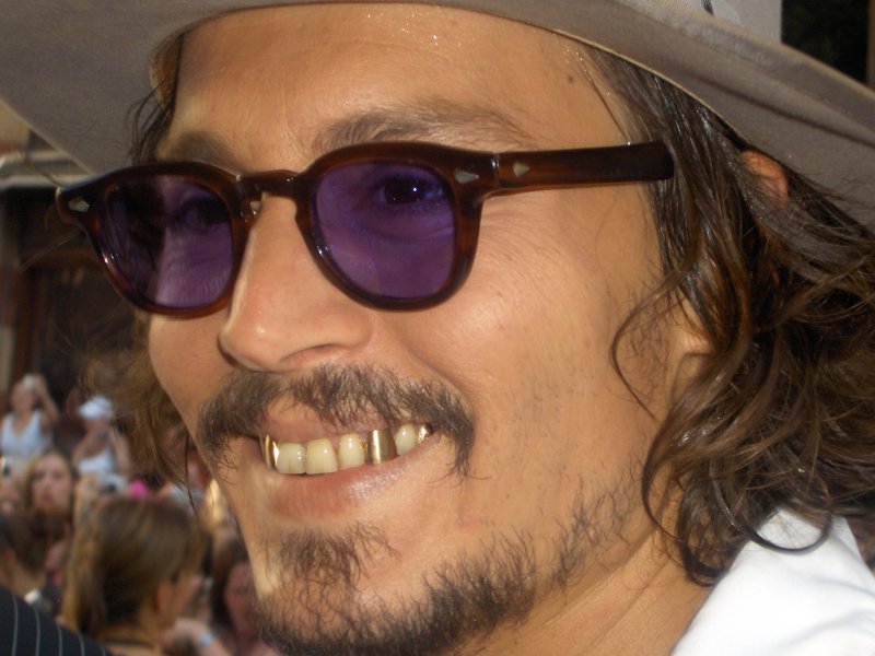 Johnny Depp's Silver Teeth-12 Things You Didn't Know About Johnny Depp