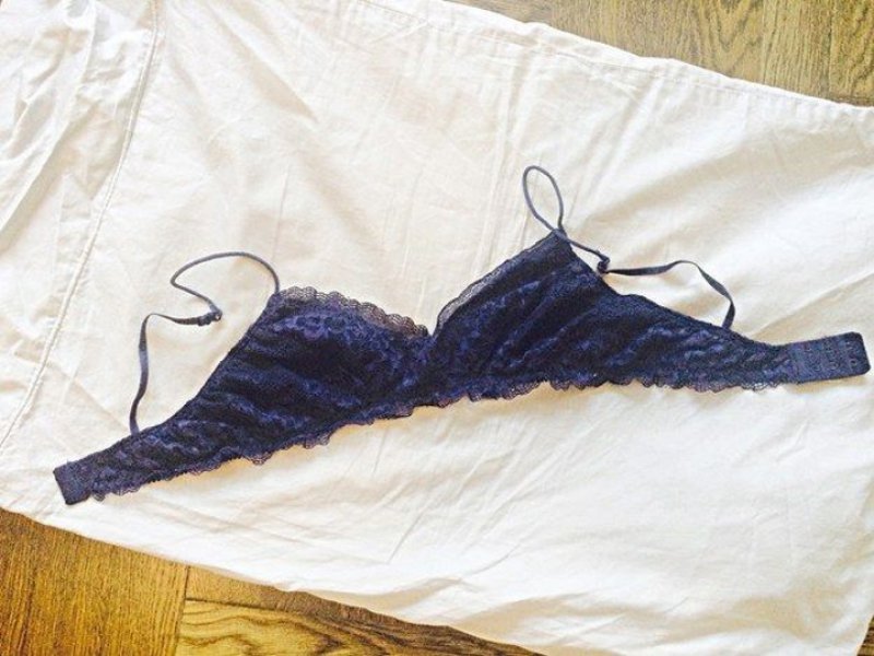 You Can Use a Pillow Case to Wash a Bra Safely-12 Bra Hacks You Probably Don't Know