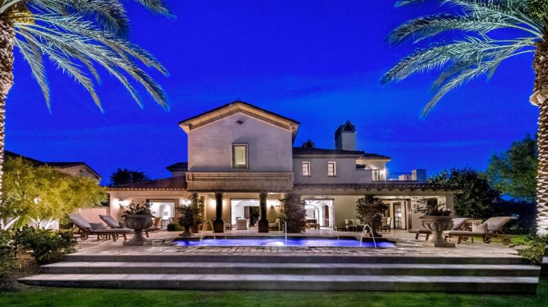 Sylvester Stallone-15 Amazing Celebrity Houses That Are Worth Millions