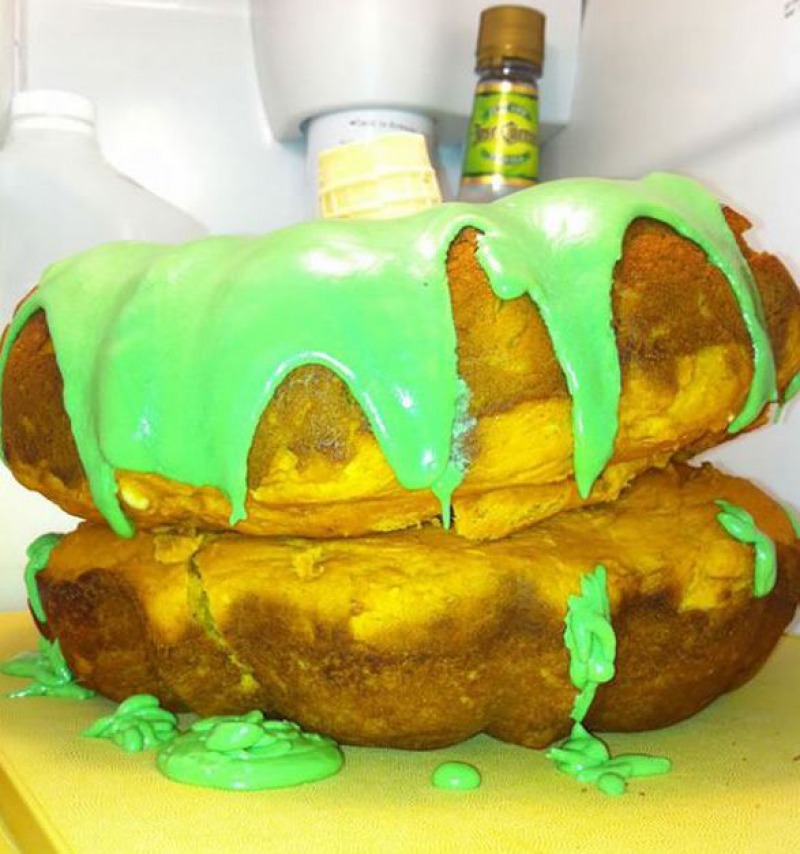 This Pumpkin Cake-15 Funniest Halloween Recipe Fails