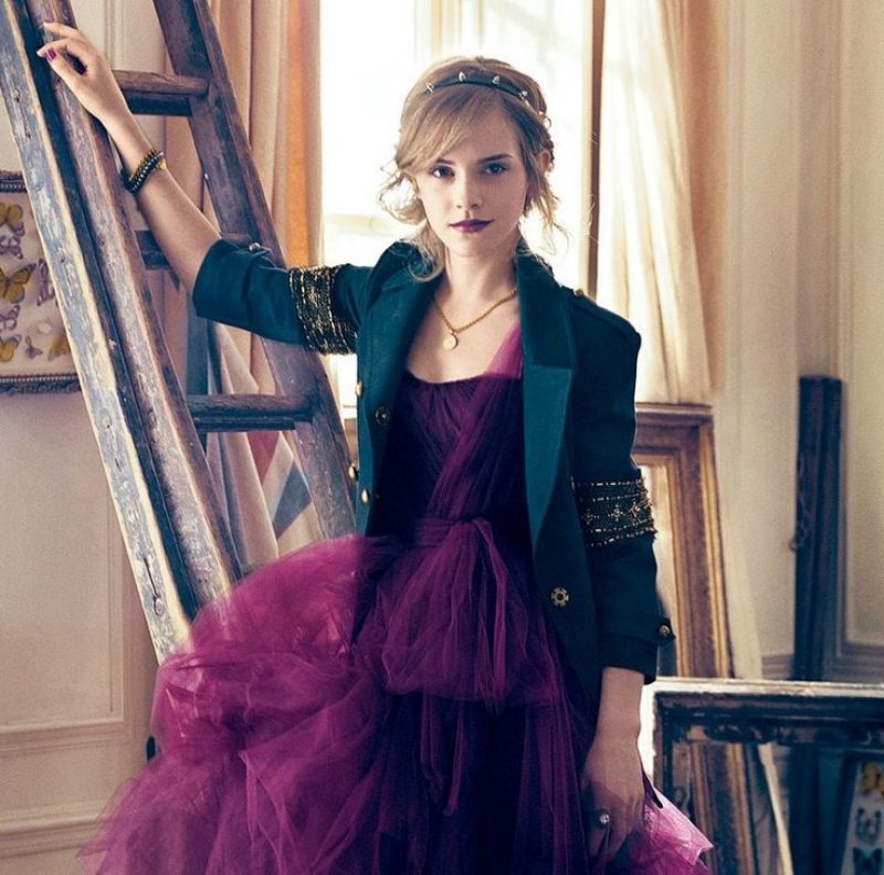 She Has an Impeccable Sense of Fashion -15 Reasons Why Emma Watson Is The Perfect Beauty With Brain Girl