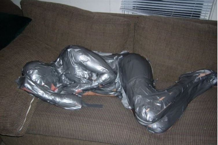This is Painful-15 Unfortunate People Who Passed Out First