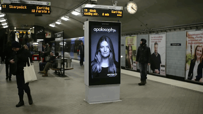 This Amazing Metro Advert-15 Pictures That Show 2015 Is The Future
