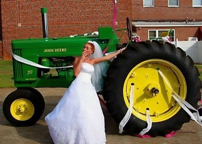 Who Need Big Cars, I Have a Tractor-15 Funny Redneck Marriage Photos