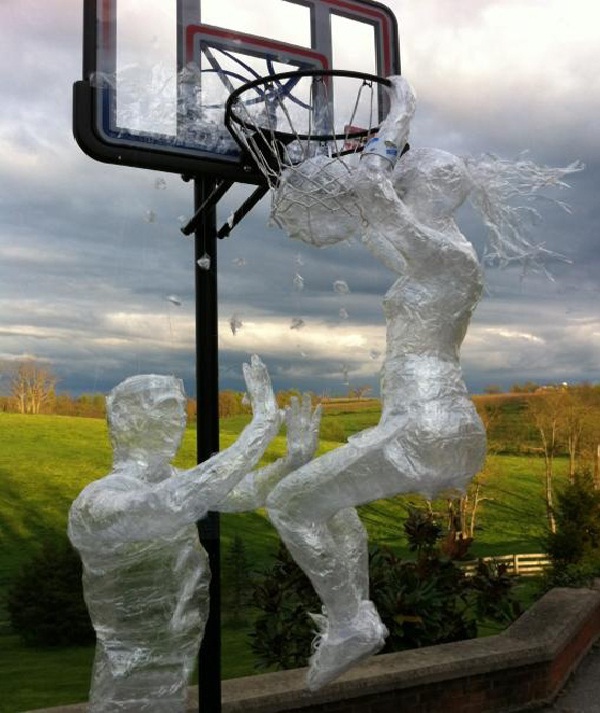 She scoressss-Amazing Packing Tape Sculptures