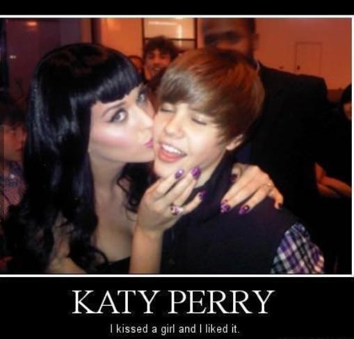 Yep she did-23 Hilarious Katy Perry Memes Ever Made